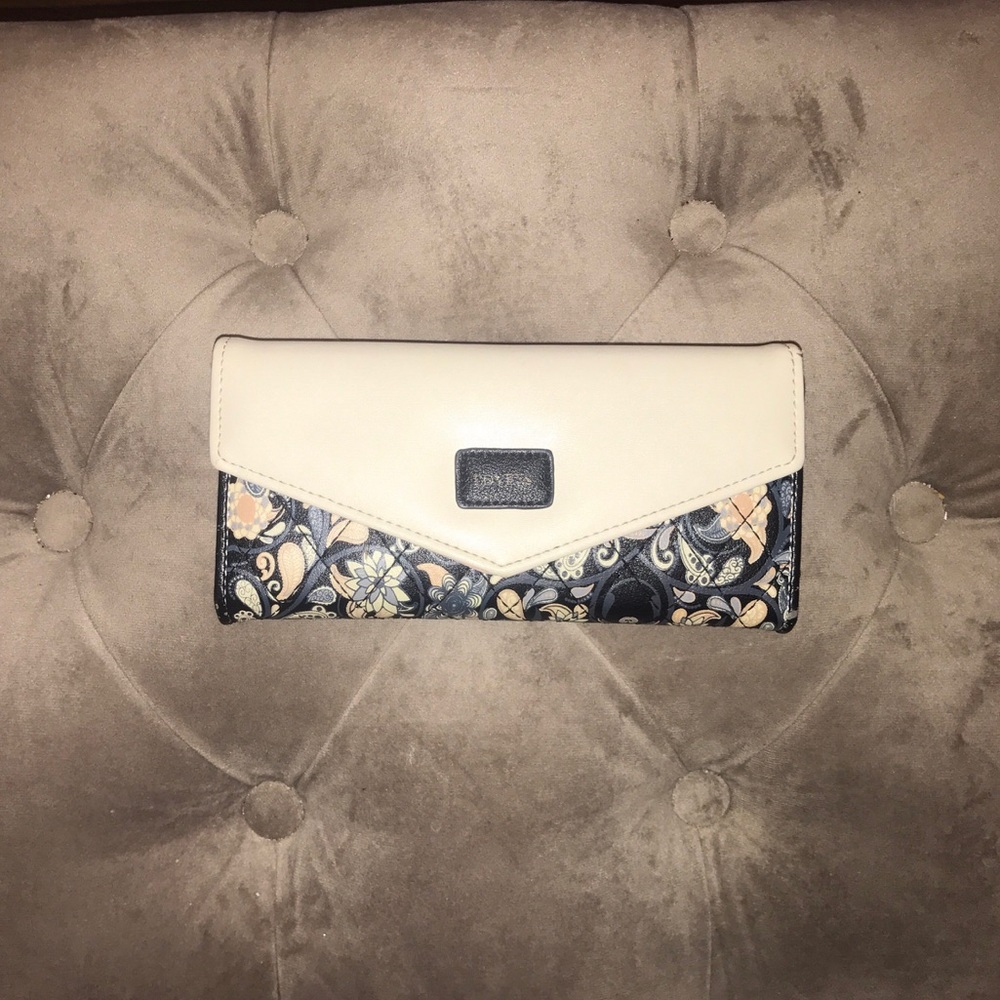 Cute pink and floral print wallet!