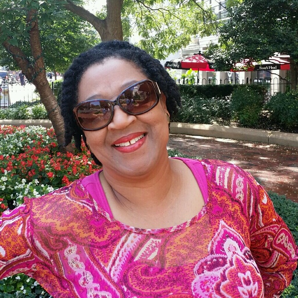 Meet your Posher, Pam - Picture 1 of 1