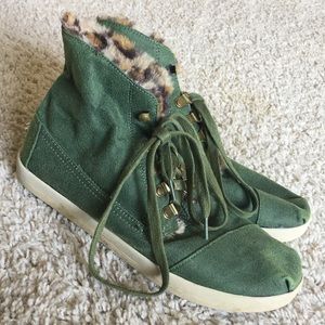 Toms fun lined boots