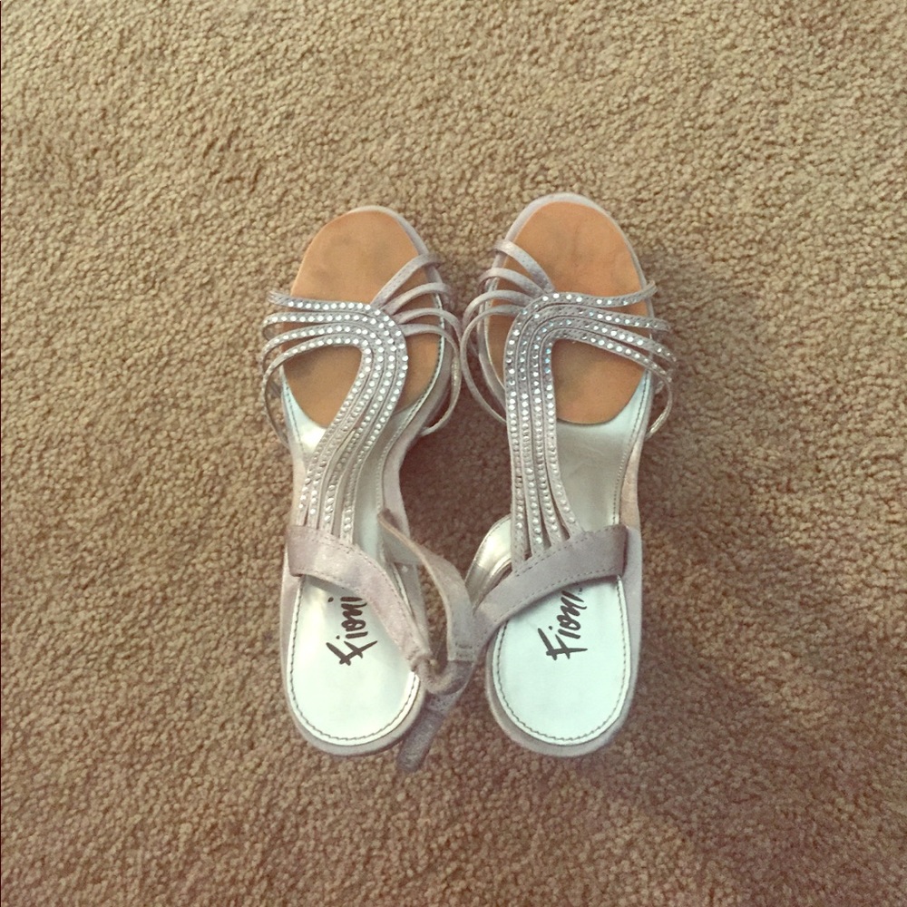 Fioni night heels