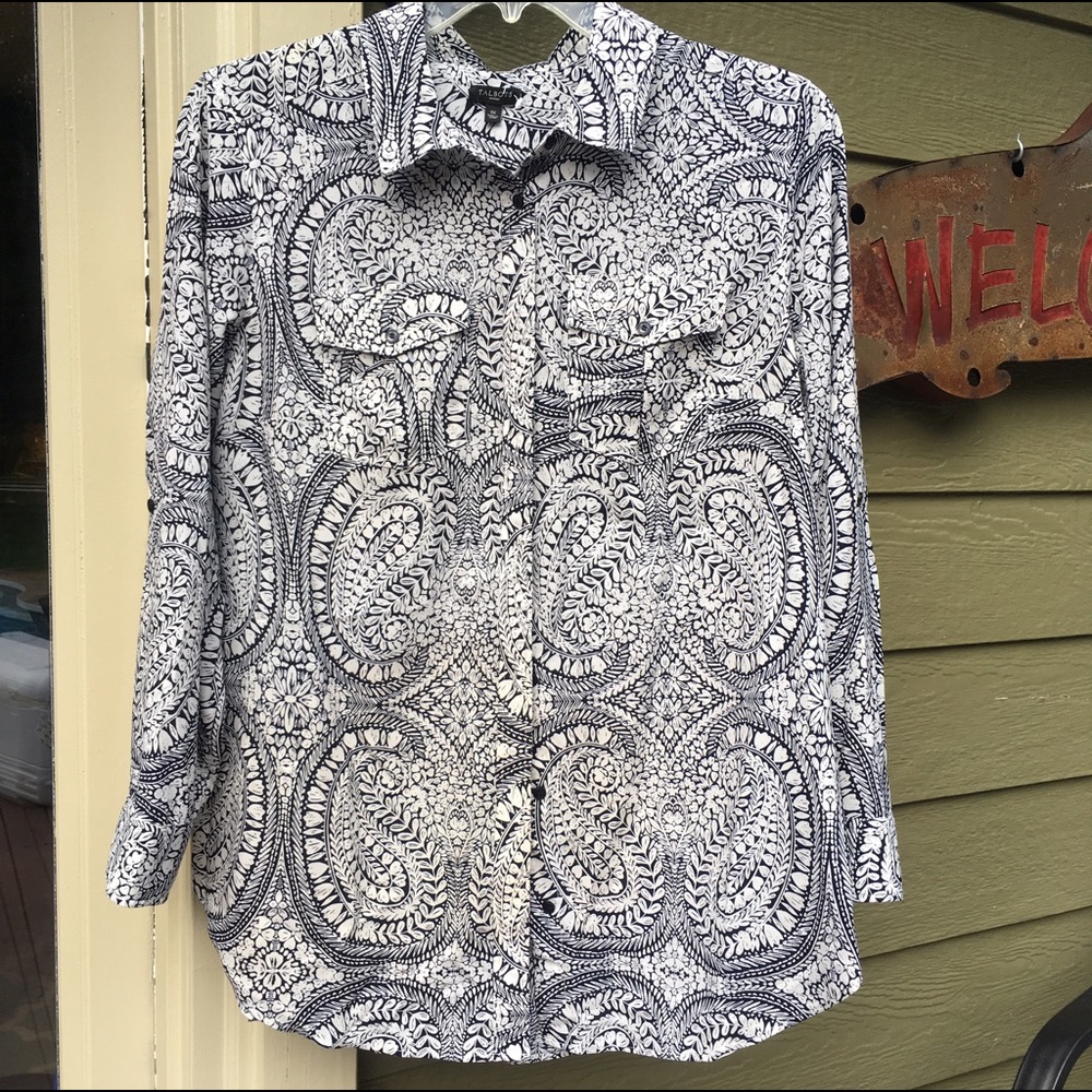 *SALE!* Black and white Talbots 1X blouse.