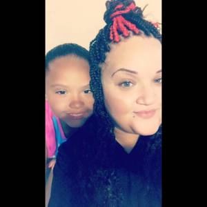 Meet your Posher, Alyssa