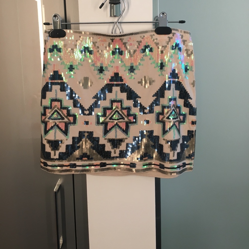 Express sequin skirt. NEVER BEEN WORN