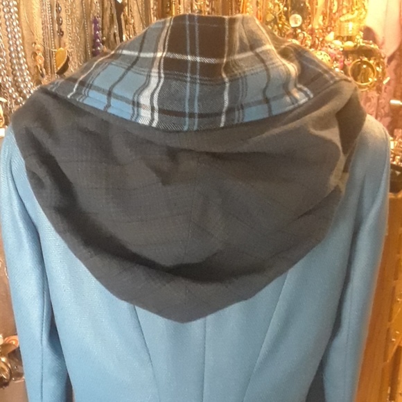 Jacket - Picture 3 of 4