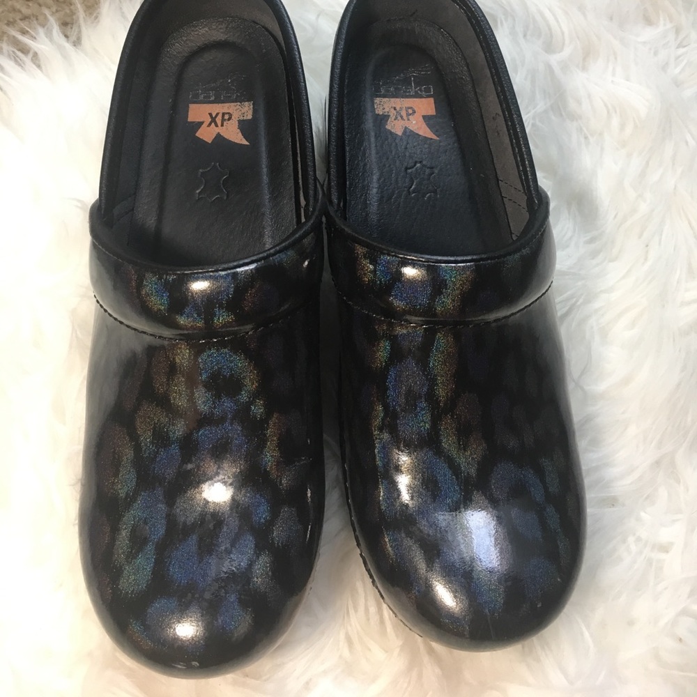 DANSKO XP iridescent leopard print  SZ 37