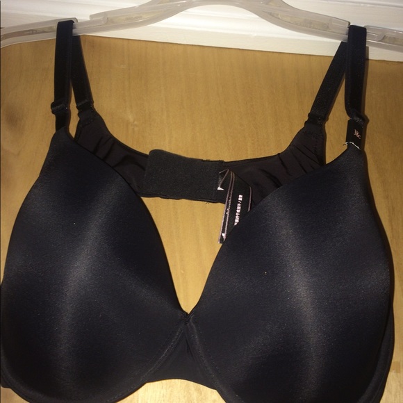 Two Victoria's Secret Demi Bras - Picture 6 of 8