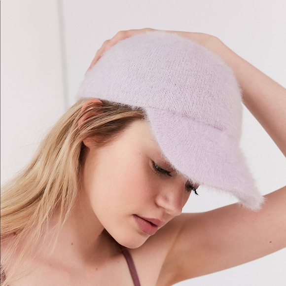NWT UO Lavender Fur Hat - Picture 5 of 6