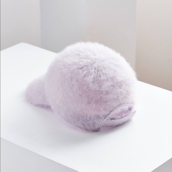 NWT UO Lavender Fur Hat - Picture 4 of 6