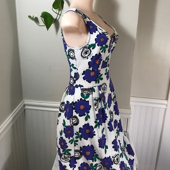 Womens White Floral Flare Dress Textured. B67 - Picture 3 of 8