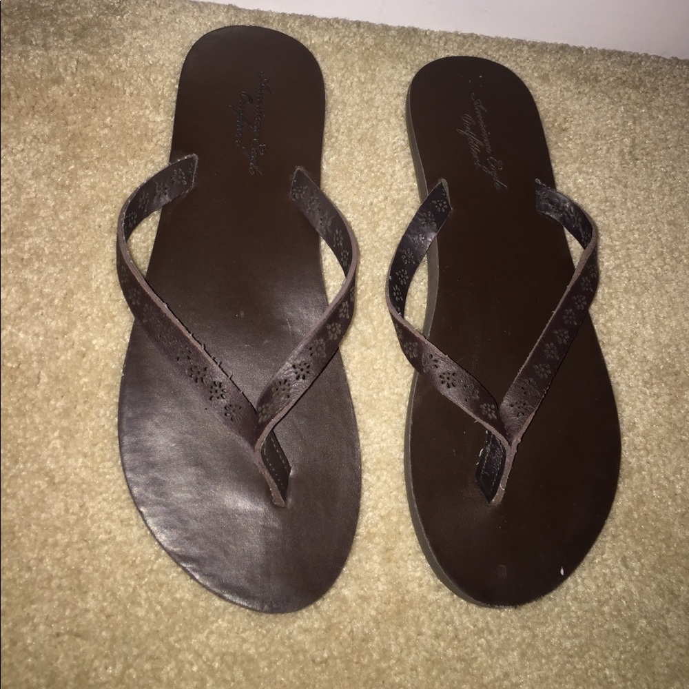 American Eagle Flip Flops