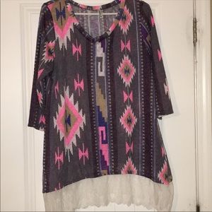 AZTEC print, light weight sweater like 1X 👚