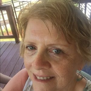 Meet your Posher, Deborah