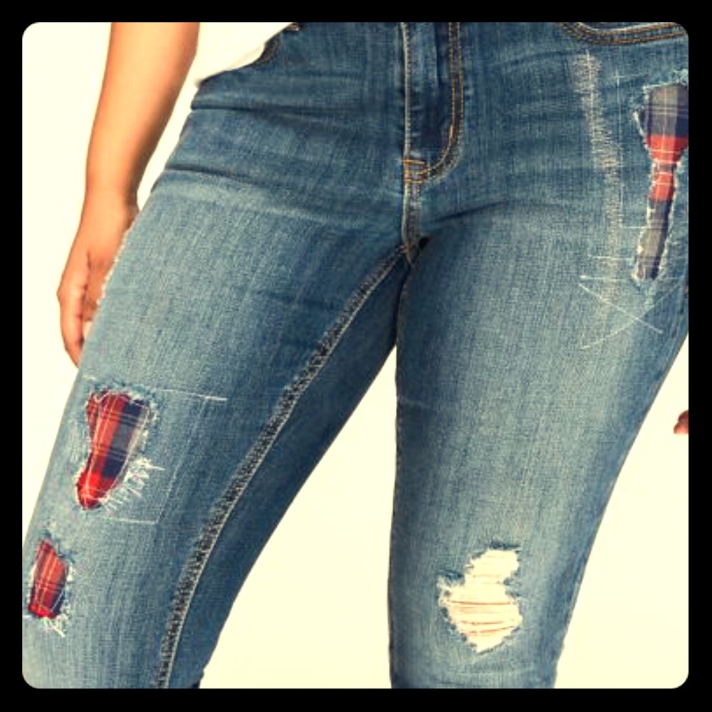 Skinny distressed jeans