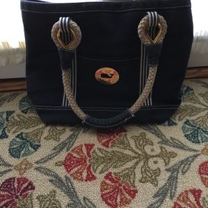 Vineyard vines purse