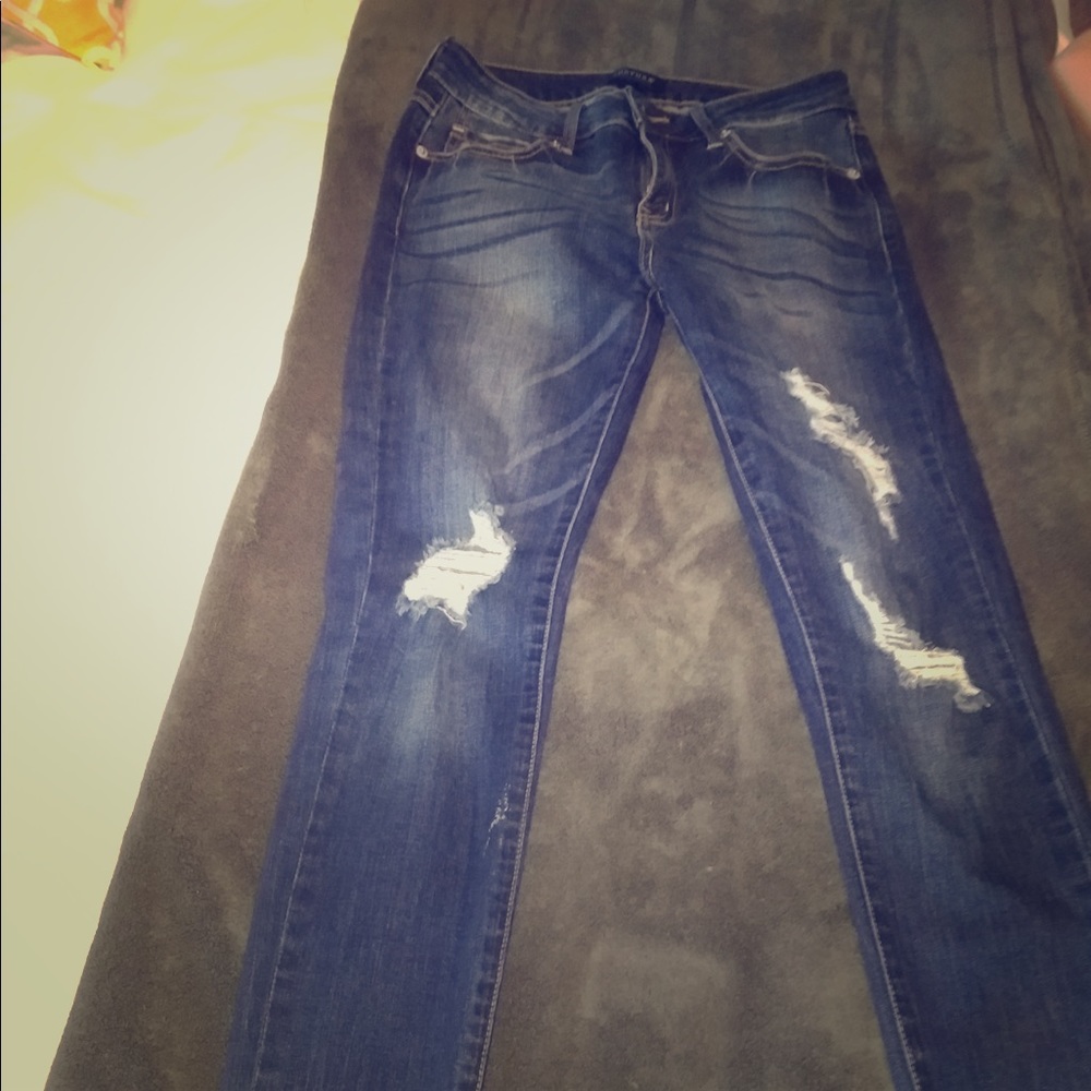 Just USA Midrise Size 5 Distressed Jeans