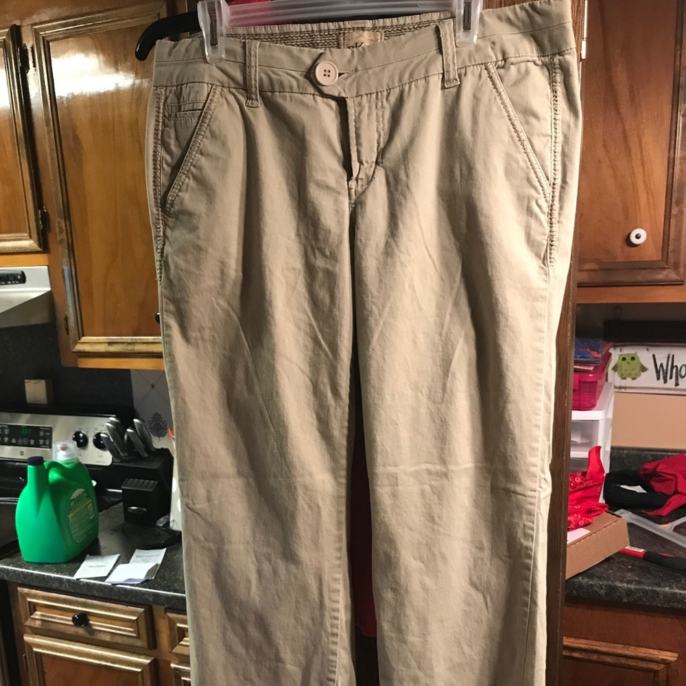 BUCKLE khakis