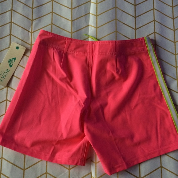 3/$35 Sample Sale! Roxy Girl Beach Shorts, M(10) - Picture 4 of 4
