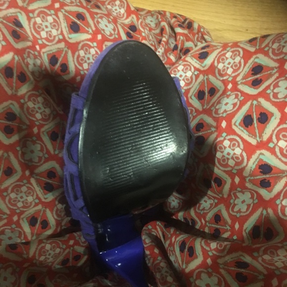 Size 9 Steve Madden Cut-Out Blue Slingbacks - Picture 5 of 5