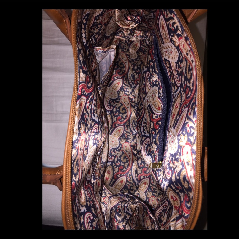 Purse - Picture 2 of 2