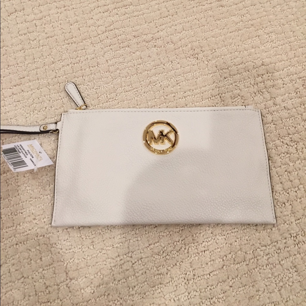 Michael Kors Wristlet