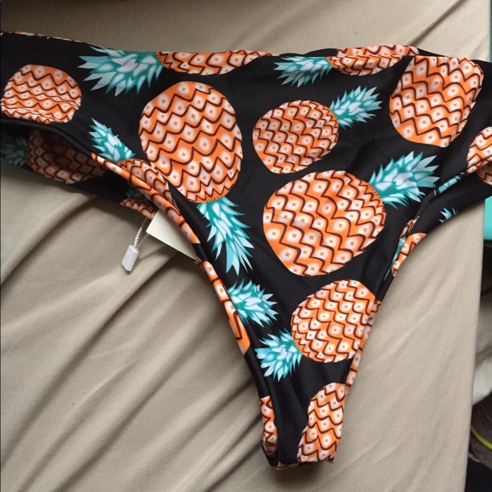 Swim suit cheeky bottoms