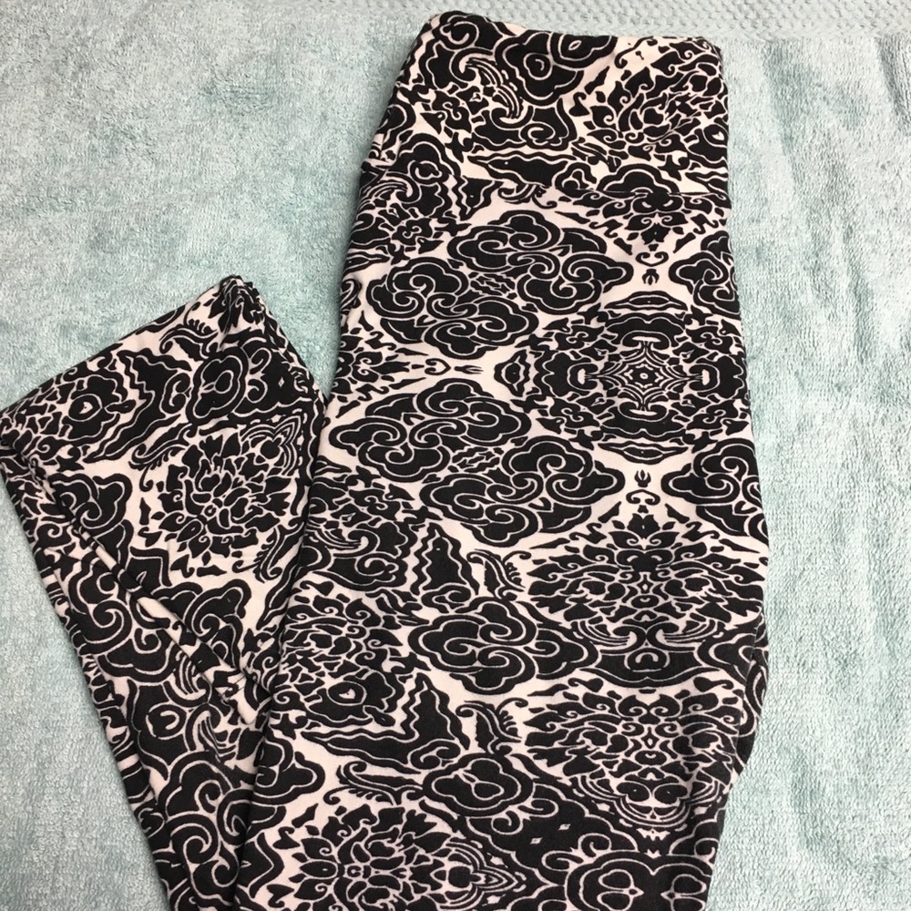 OS Lularoe leggings