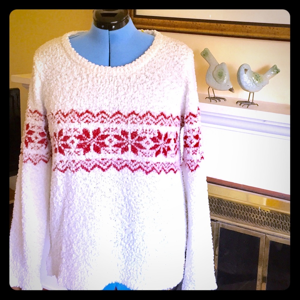 XL Snuggly soft sweater with a Scandinavian flair
