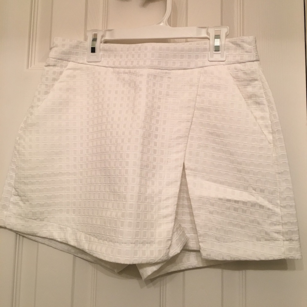 White skort