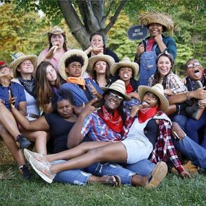 Meet your Posher, Deangelo