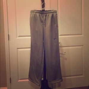 NWT Nike Therma-fit sweatpants XL