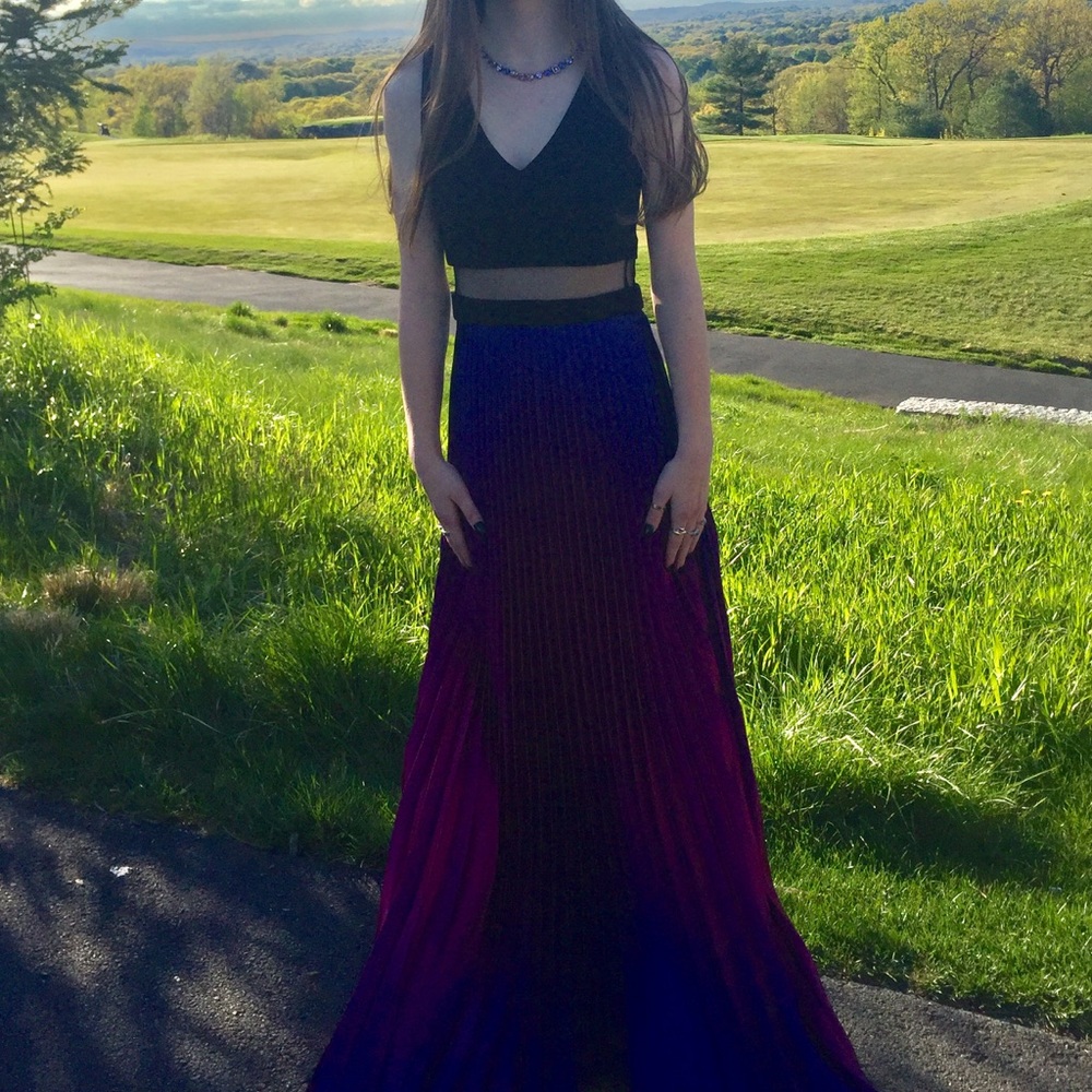 Prom / formal full length dress size 2
