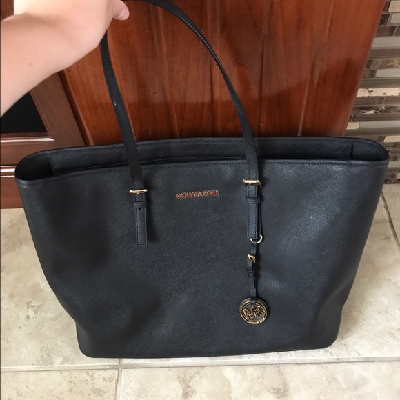 Micheal kors tote