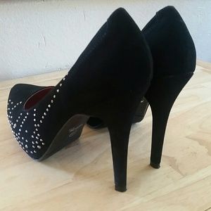 Madeline Girl Black Pumps