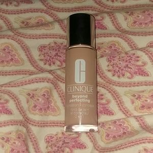 Clinique beyond perfecting foundation+concealer