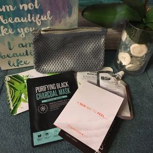 5 mask samples and a peel w/ bonus make up bag