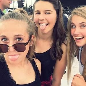 Meet your Posher, Kara