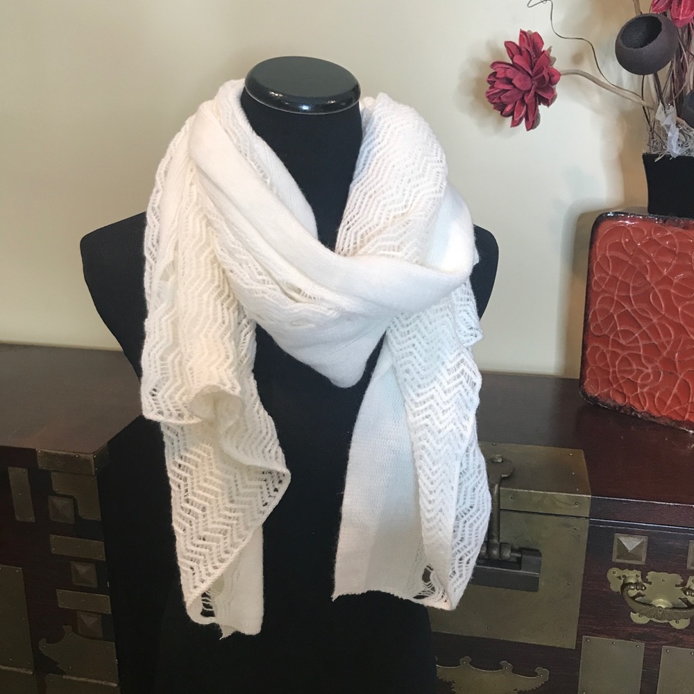 White Knit Convertible Top/Scarf/Shrug - Picture 3 of 4