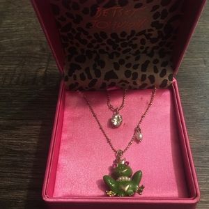 Betsey Johnson necklace