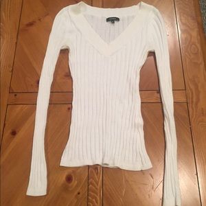 Express Woman's V-Neck Sweater in White Size XS