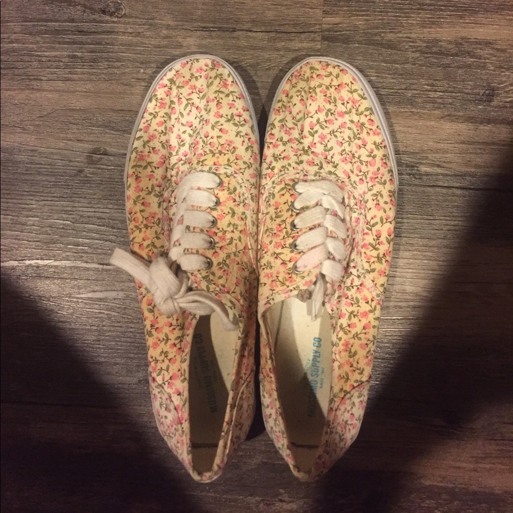 Floral Sneakers/Canvas Shoes