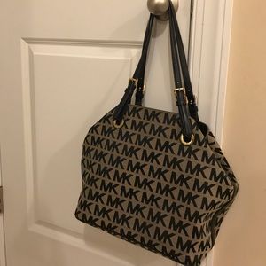 Michael kors bag!