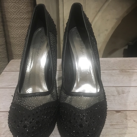 Black pumps - Picture 3 of 4