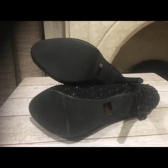 Black pumps - Picture 4 of 4