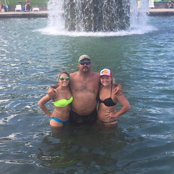 Meet your Posher, Sarah - Picture 1 of 1