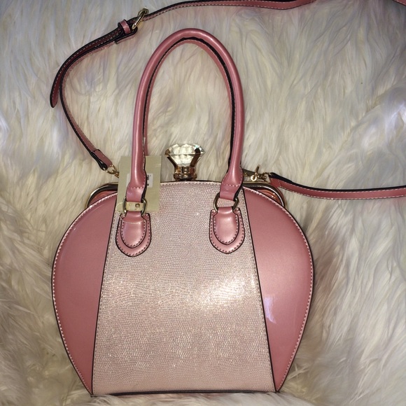 BARBIE💗PINK PURSE HANDBAG SHOULDER BAG FX.LEATHER - Picture 2 of 7