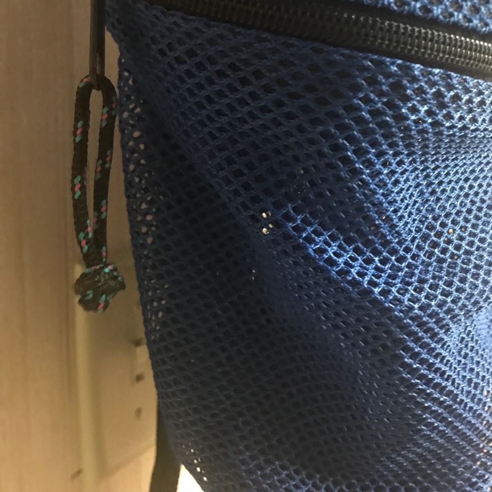 Blue backpack - Picture 3 of 5