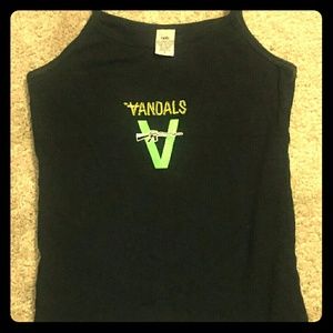 Medium Vandals Tank great condition