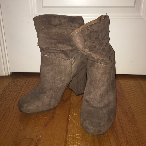 Suede booties - Picture 1 of 3