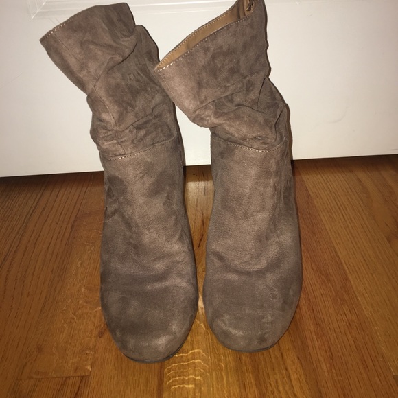 Suede booties - Picture 2 of 3