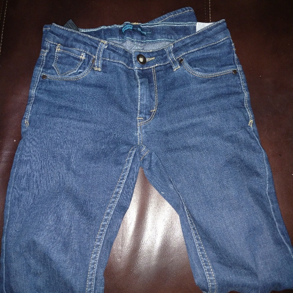 Girls size 10s Levi jeans is GUC .